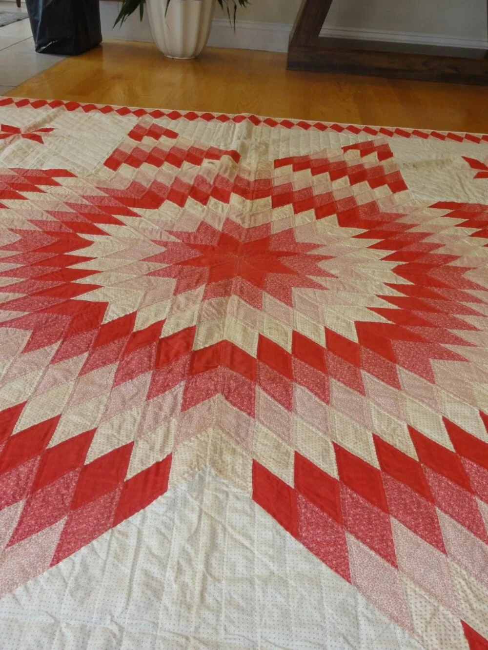 Vintage Red, White Patterned Quilt VERY GOOD CONDITION!